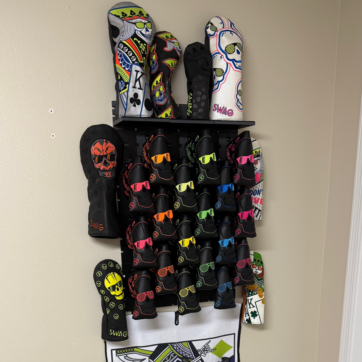 GRIDS - Blade Compact Headcover Display System